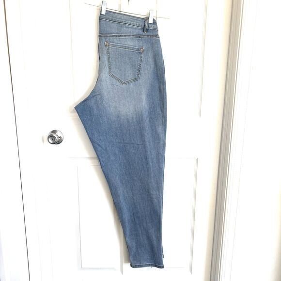 Lane Bryant Boyfriend Jeans Sz 18 (40x32)Light Wash Distressed Look New w/o Tags - Picture 7 of 16